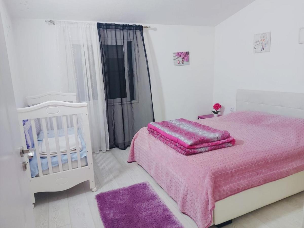 Apartman Mona ポドゴリツァ エクステリア 写真